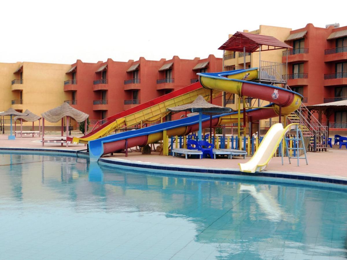 Sinaway Lagoon Aquapark And Spa Отель
